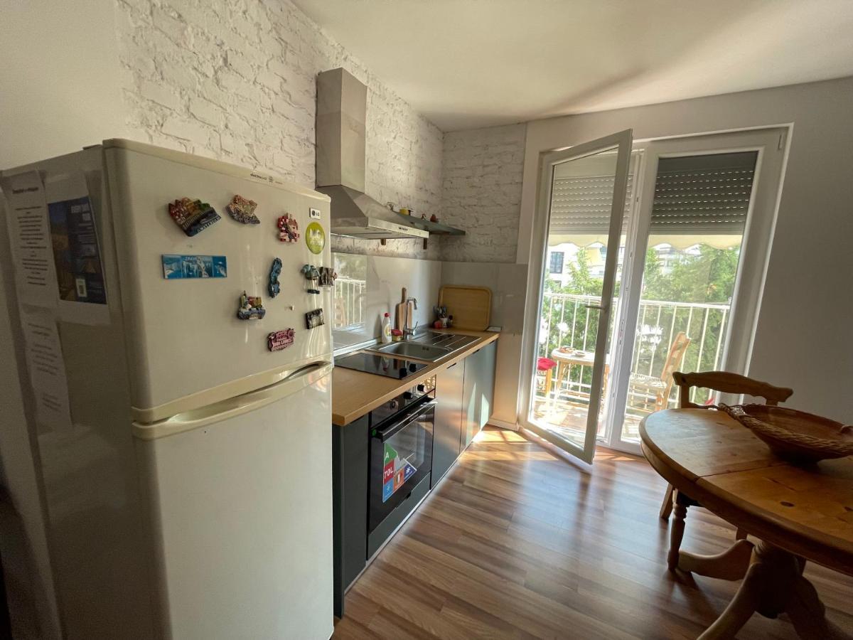 Enjoy Travel Central Apartments ティラナ エクステリア 写真